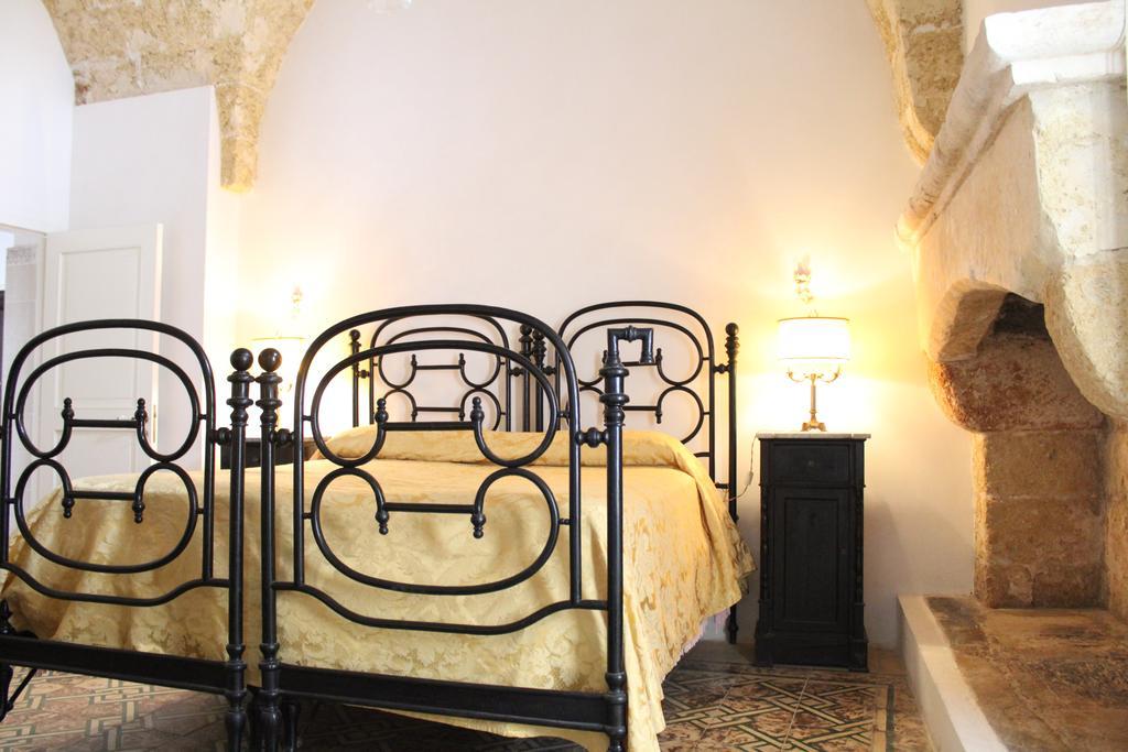 Bed and Breakfast Palazzo Bitonti Ґальяно-дель-Капо Екстер'єр фото